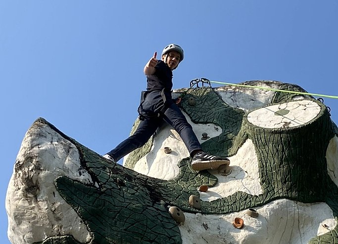  Brighton College Vibhavadi pupils on a hiking trip, promoting leadership, self-growth, and experiential learning beyond the classroom. 