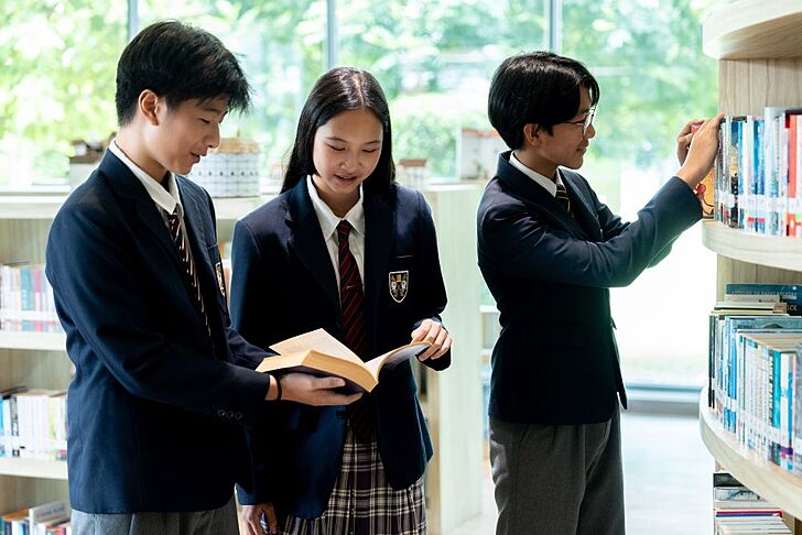  senior library reading brighton college vibhavadi thailand   